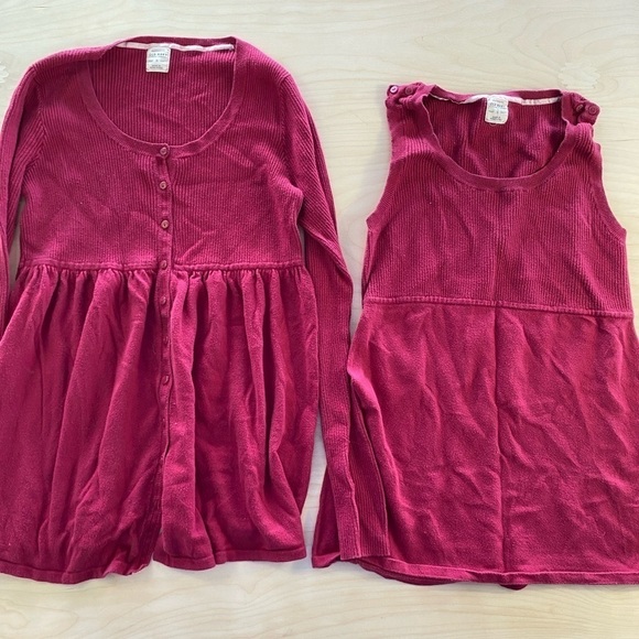 Old Navy Maternity Sweater/ tank Combo size Medium (C) - Picture 1 of 9